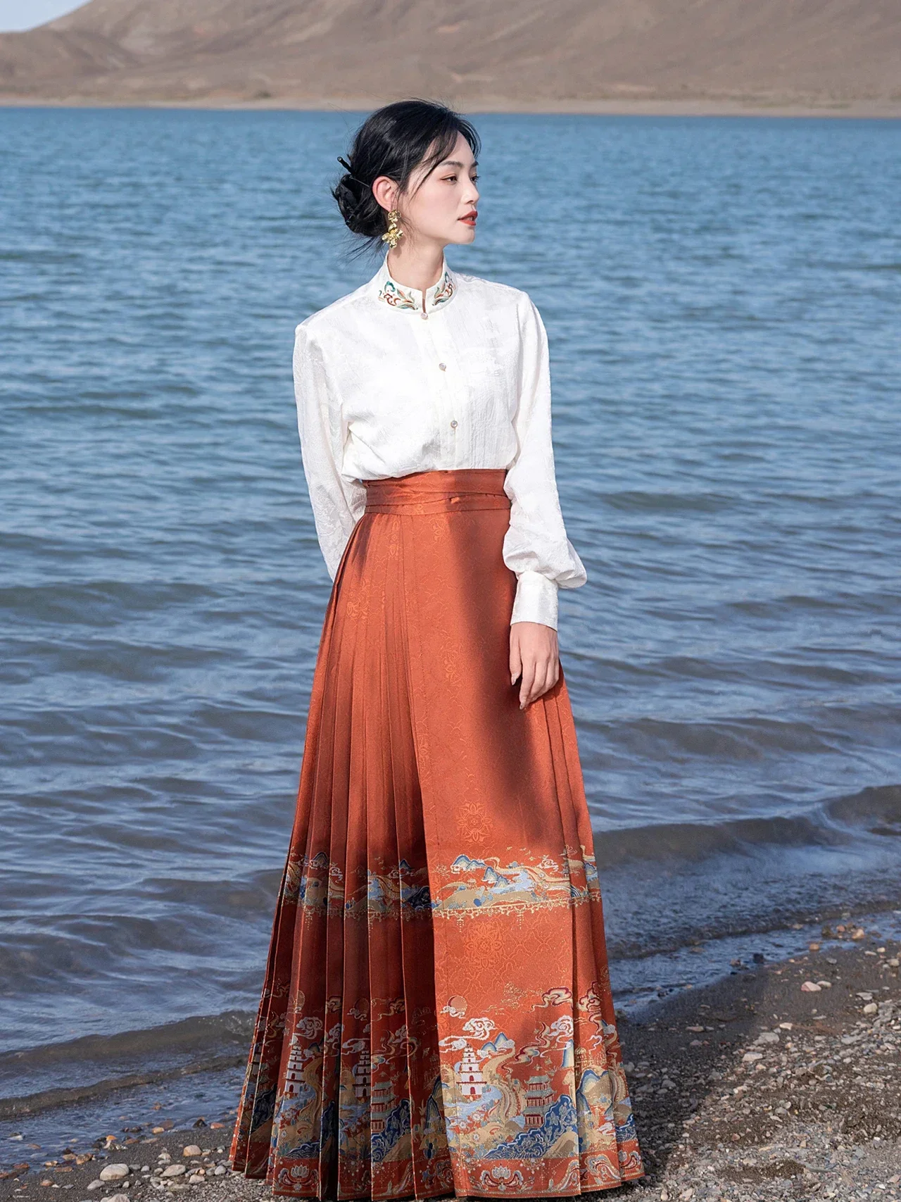 Dunhuang Imitation Makeup Flower Horse Face Skirt Commuting To Work Wearing Hanfu Skirt Chinese Style Mamianqun Ming Dynasty
Dunhuang Imitation Makeup Flower Horse Face Skirt Commuting To Work Wearing Hanfu Skirt Chinese Style Mamianqun Ming Dynasty