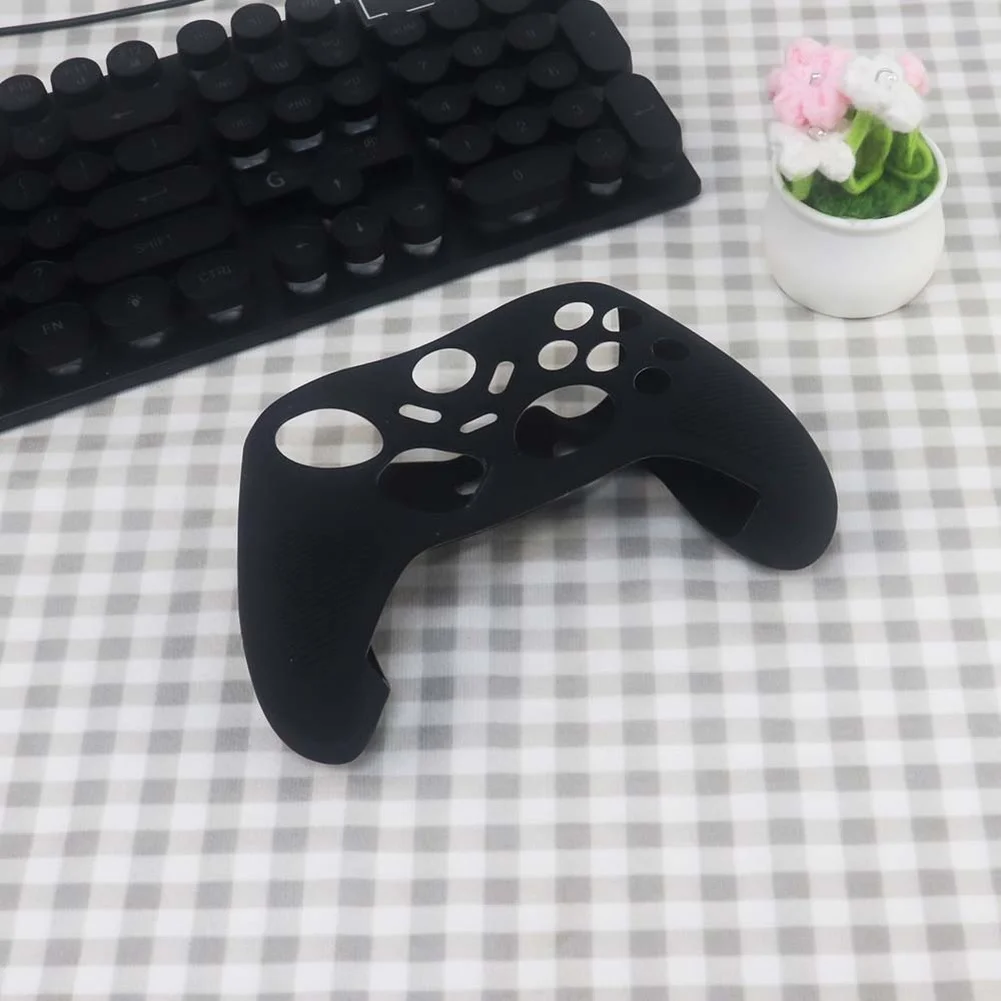 1 Pcs Game Controller Protective Case Game Controller Silicone Case Black For FLYDIGI Vader 5 Pro/5S Shockproof Cover Full Tool
1 Pcs Game Controller Protective Case Game Controller Silicone Case Black For FLYDIGI Vader 5 Pro/5S Shockproof Cover Full Tool