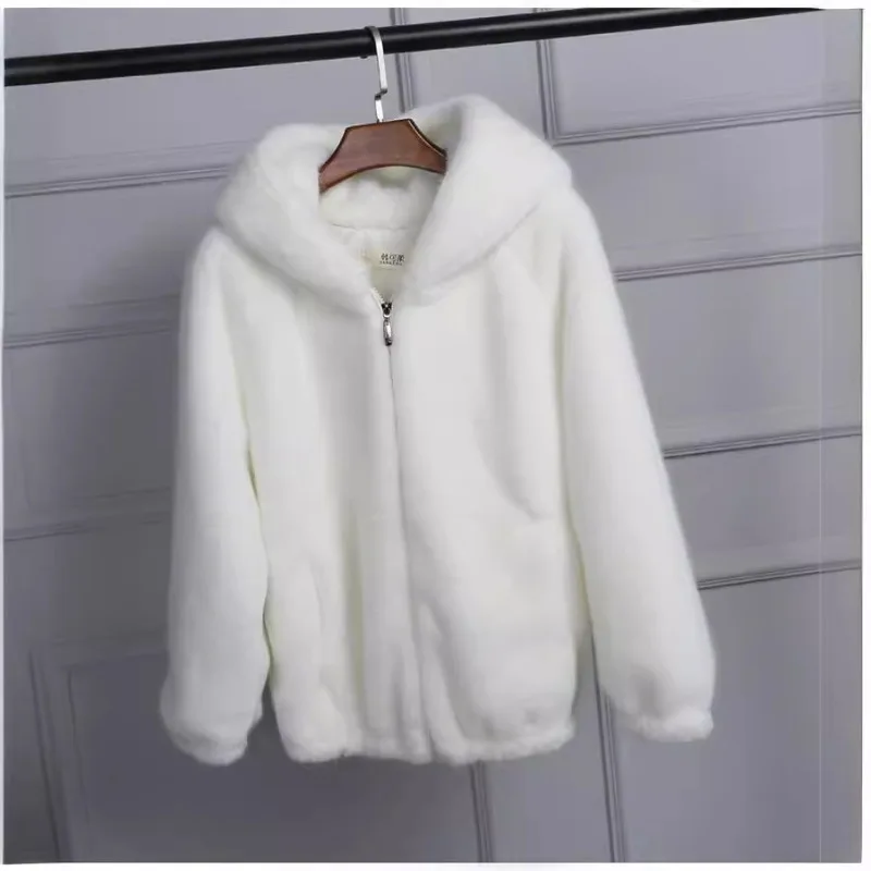 Overcoat Loose autumn and winter new Korean-style versatile faux fur thick hooded faux mink short faux fur coat Outerwear
Overcoat Loose autumn and winter new Korean-style versatile faux fur thick hooded faux mink short faux fur coat Outerwear
