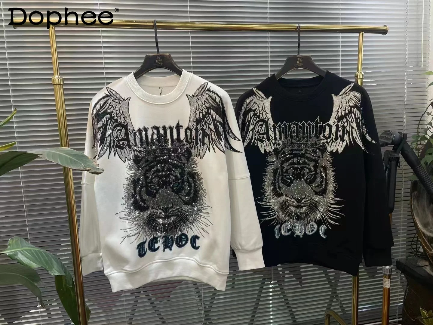 Winter Thickened Warm Sweatshirt with Fleece Heavy-duty Rhinestones Loose Casual Long-sleeve Fashion Trend Pullover for Men
Winter Thickened Warm Sweatshirt with Fleece Heavy-duty Rhinestones Loose Casual Long-sleeve Fashion Trend Pullover for Men