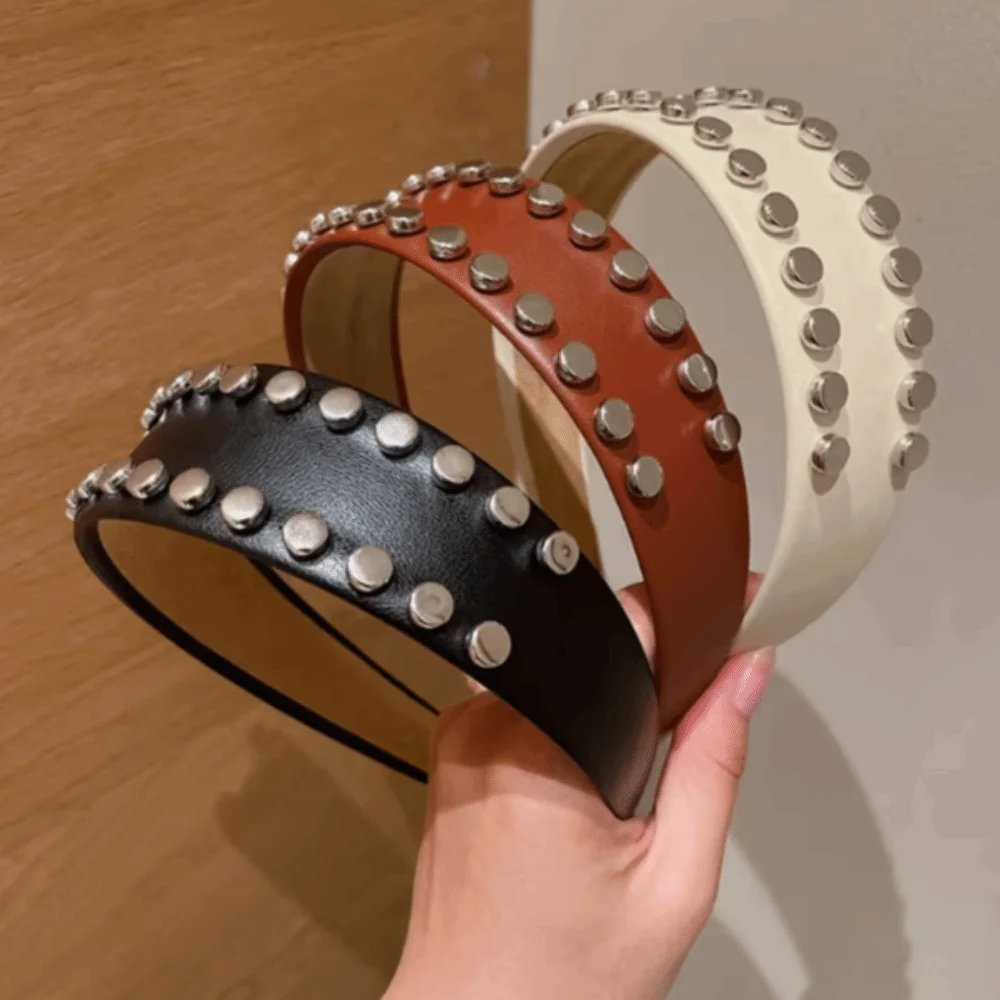 Multi-Color Rivet Headband PU Leather Non-Pressure Design Wide Brim Hair Hoop Chic Comfort Fit Face Wash Headwear Casual
Multi-Color Rivet Headband PU Leather Non-Pressure Design Wide Brim Hair Hoop Chic Comfort Fit Face Wash Headwear Casual