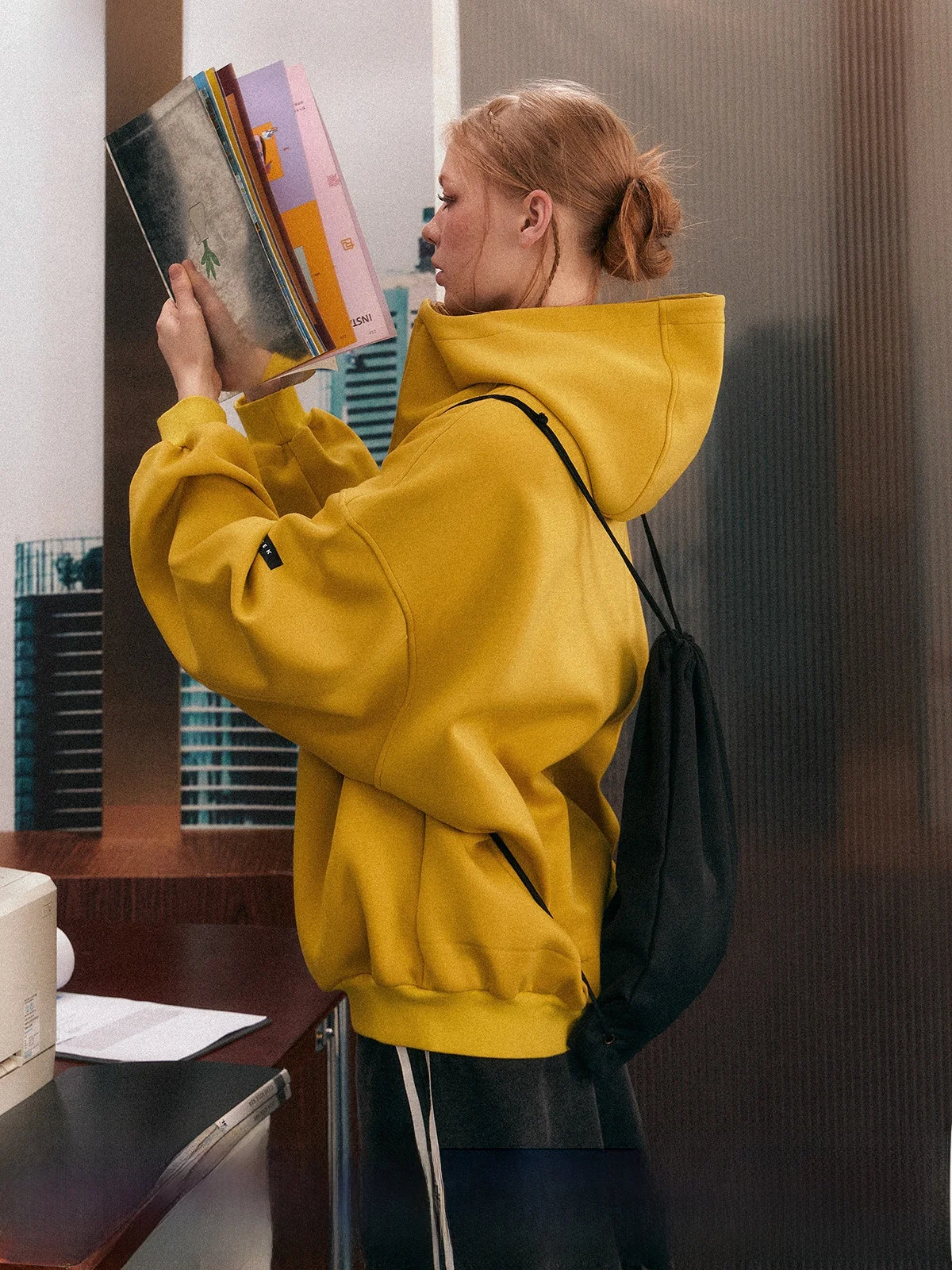 EZEK American Sle кардиган с капюшоном женский свободный Thiened повседневная винтажная верхняя одежда воздушный слой ленивый свитшот
EZEK American Sle кардиган с капюшоном женский свободный Thiened повседневная винтажная верхняя одежда воздушный слой ленивый свитшот