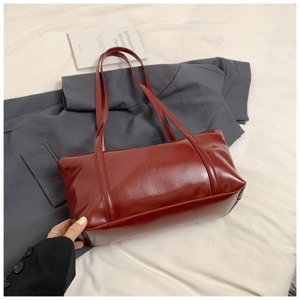 Korean Style Boston Pillow Bag with Pendant Solid Color Pu Dumpling Bag Minority Design Commuting Retro Underarm Bag Outdoor
Korean Style Boston Pillow Bag with Pendant Solid Color Pu Dumpling Bag Minority Design Commuting Retro Underarm Bag Outdoor