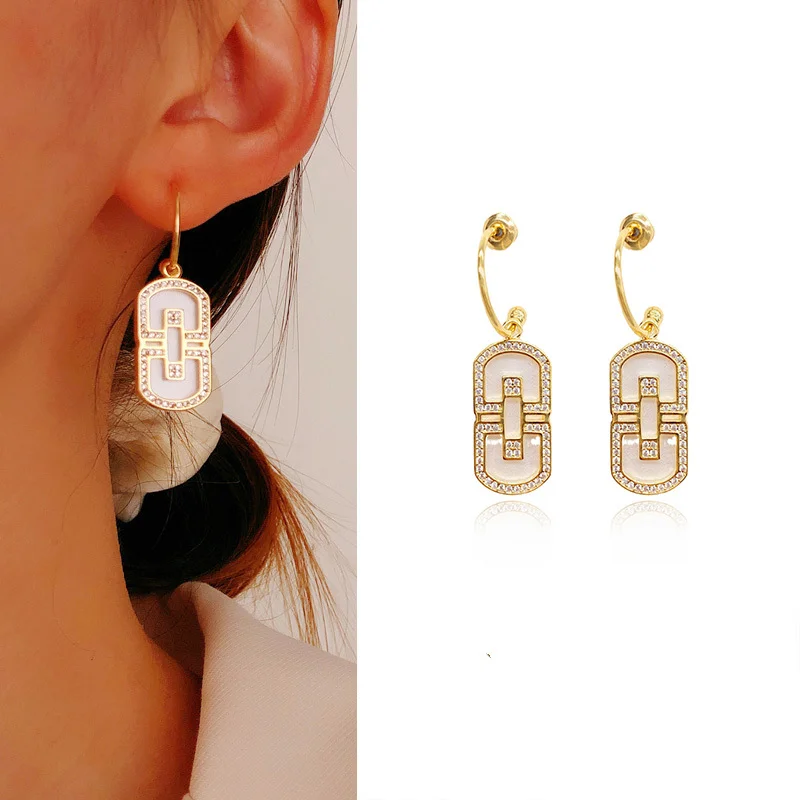 925 Silver Needle Luxury Chinese Knot Mother of Pearl Hoop Earrings, Elegant Daily Wear Statement Jewelry Gift for Women
925 Silver Needle Luxury Chinese Knot Mother of Pearl Hoop Earrings, Elegant Daily Wear Statement Jewelry Gift for Women