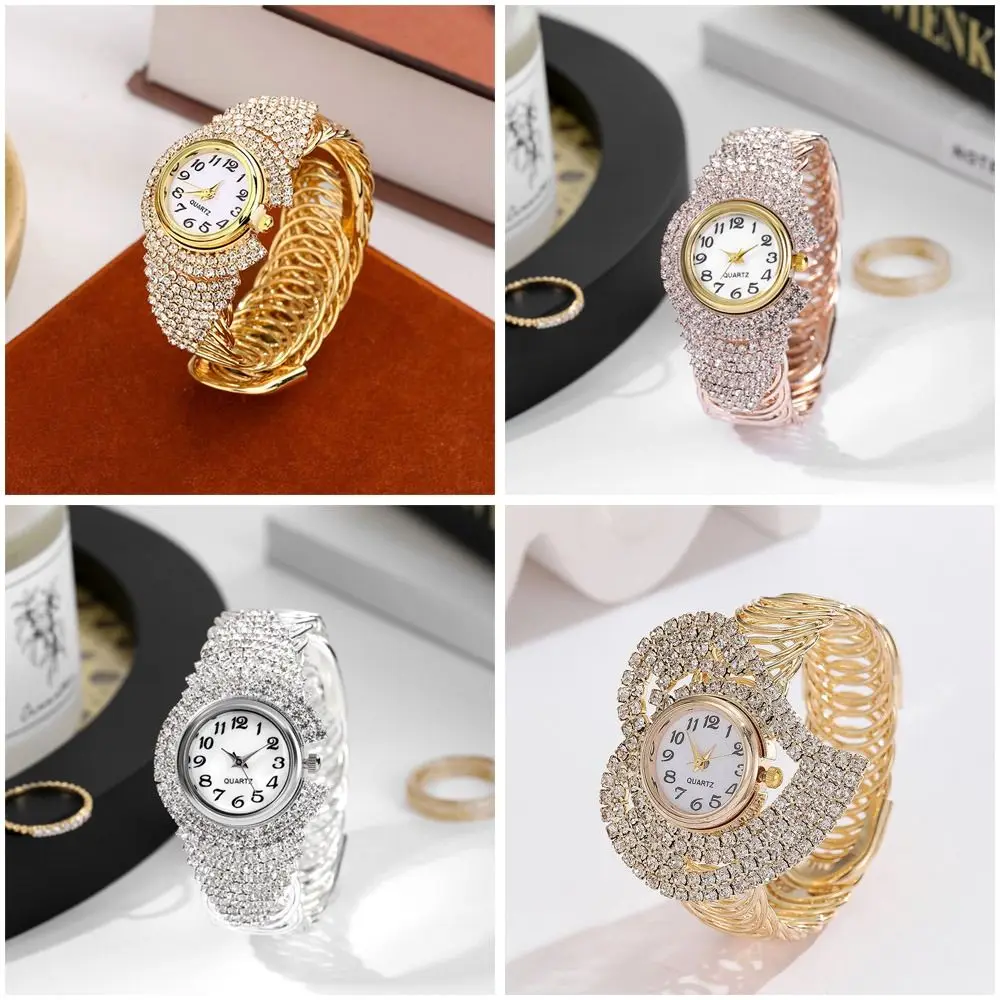 Elegance Gold Bracelet Watch Round Heart Quartz Watch Crystal Alloy Wrist Watches Women
Elegance Gold Bracelet Watch Round Heart Quartz Watch Crystal Alloy Wrist Watches Women