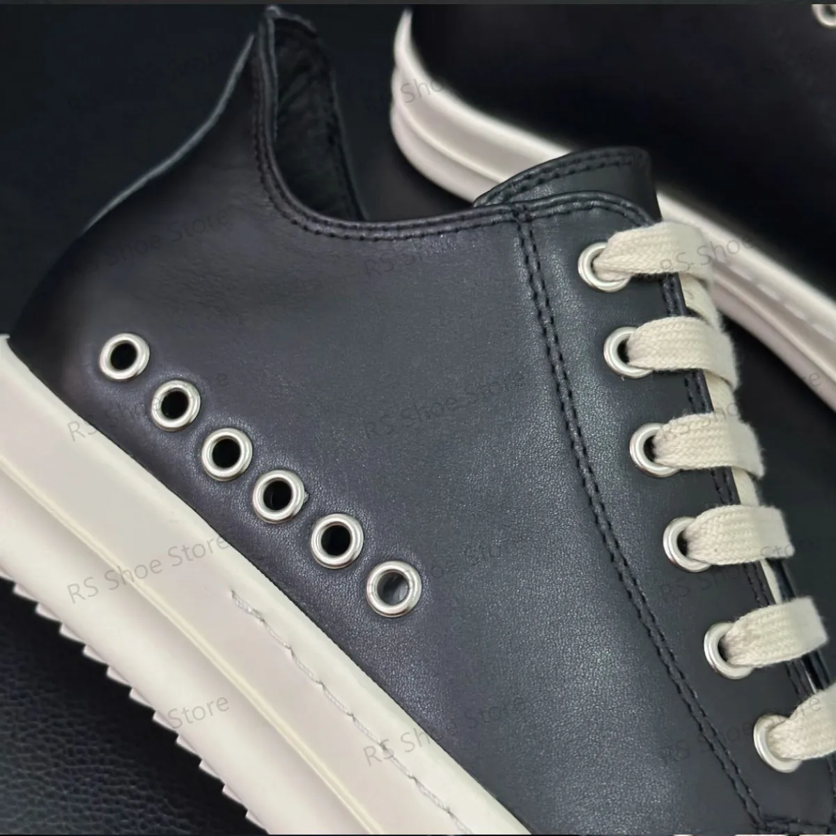 Classic Designer Casual Shoe Men Boots Women Sneaker Low Top Shoes Ro Luxury Lace-up Black Leather White Cowhide Sneakers
Classic Designer Casual Shoe Men Boots Women Sneaker Low Top Shoes Ro Luxury Lace-up Black Leather White Cowhide Sneakers