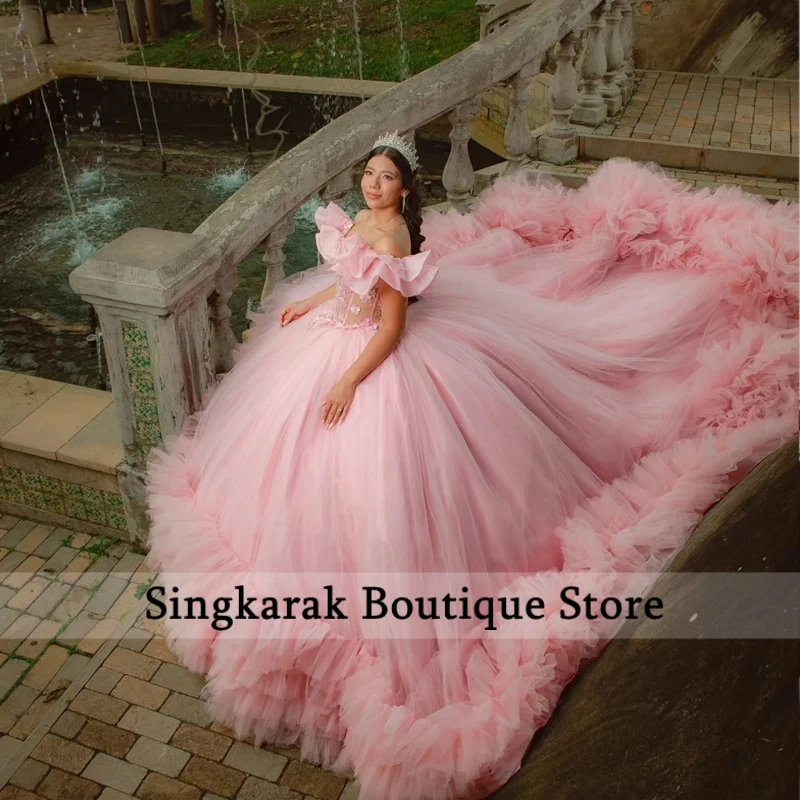 Pink Ball Gown Quinceanera Dresses Applique Lace Beading Crystal Tiered Tull Corset Off Shoulder Sweet 16 Dress Customized
Pink Ball Gown Quinceanera Dresses Applique Lace Beading Crystal Tiered Tull Corset Off Shoulder Sweet 16 Dress Customized