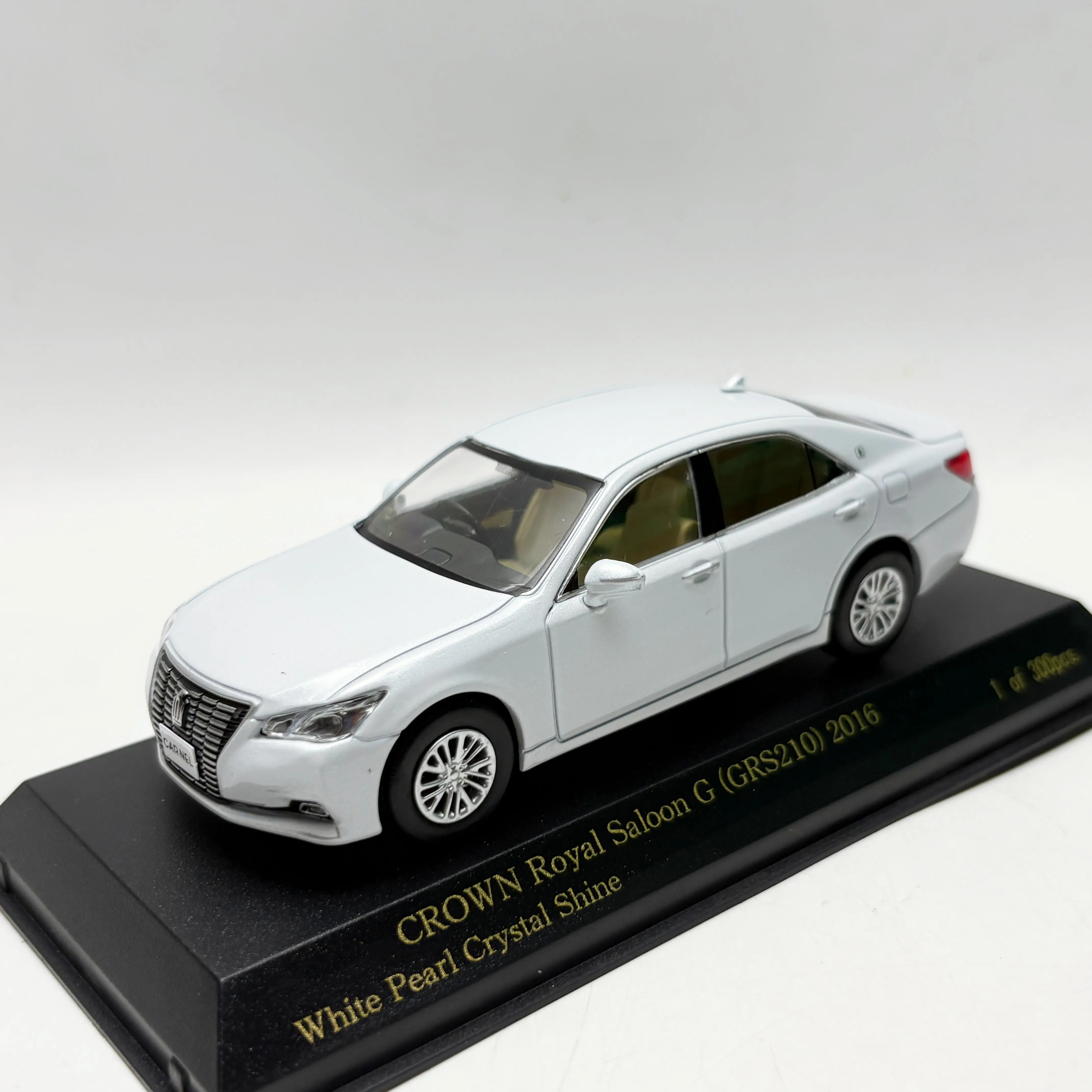 Diecast CARNEL 1/43 Scale Toyota Crown Royal Saloon G 2016 Alloy Car Model
Diecast CARNEL 1/43 Scale Toyota Crown Royal Saloon G 2016 Alloy Car Model