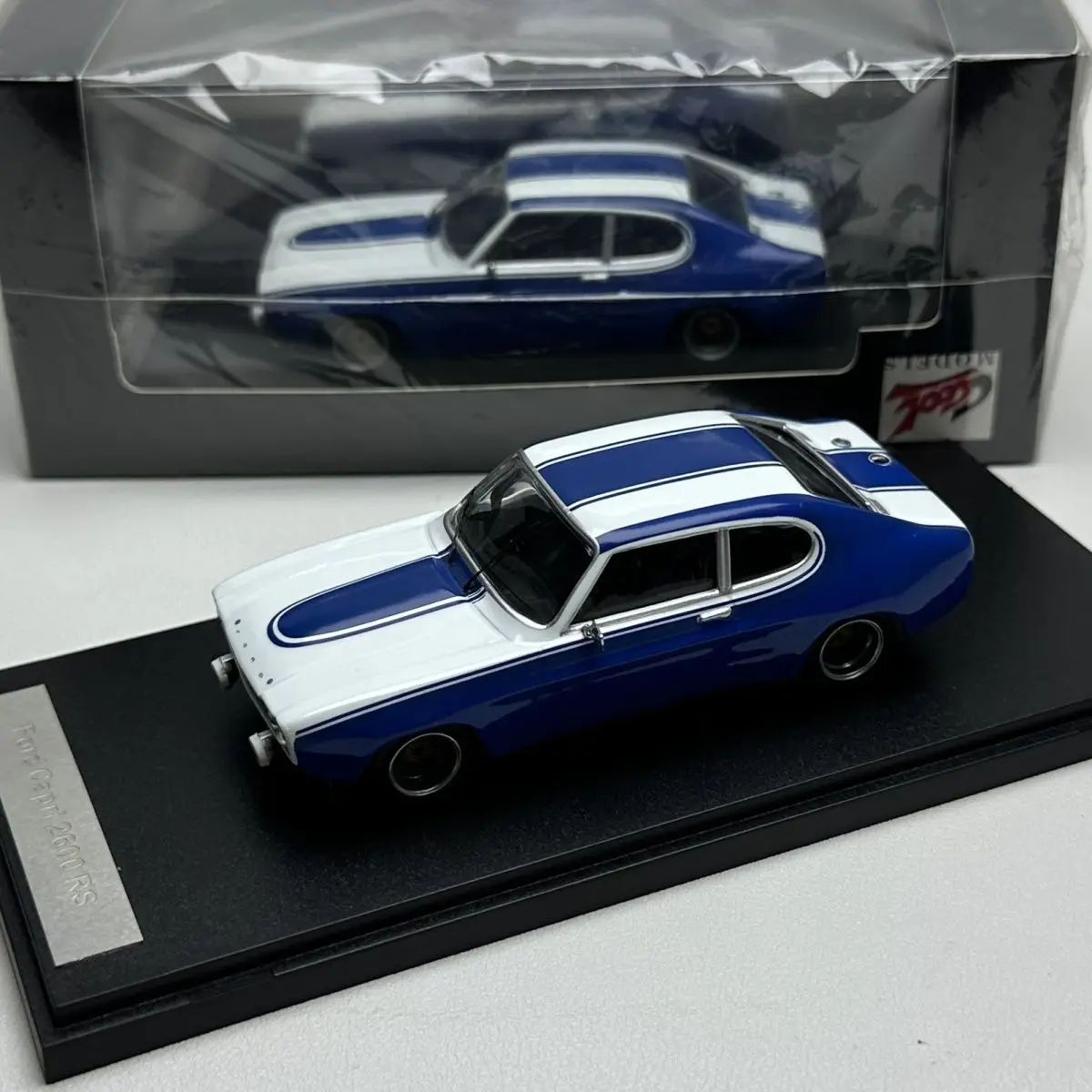 Cool 1:43 Capri 2600 RS Alloy Car Diecasts & Toy Vehicles Car Model Miniature Scale Model Car For Children
Cool 1:43 Capri 2600 RS Alloy Car Diecasts & Toy Vehicles Car Model Miniature Scale Model Car For Children
