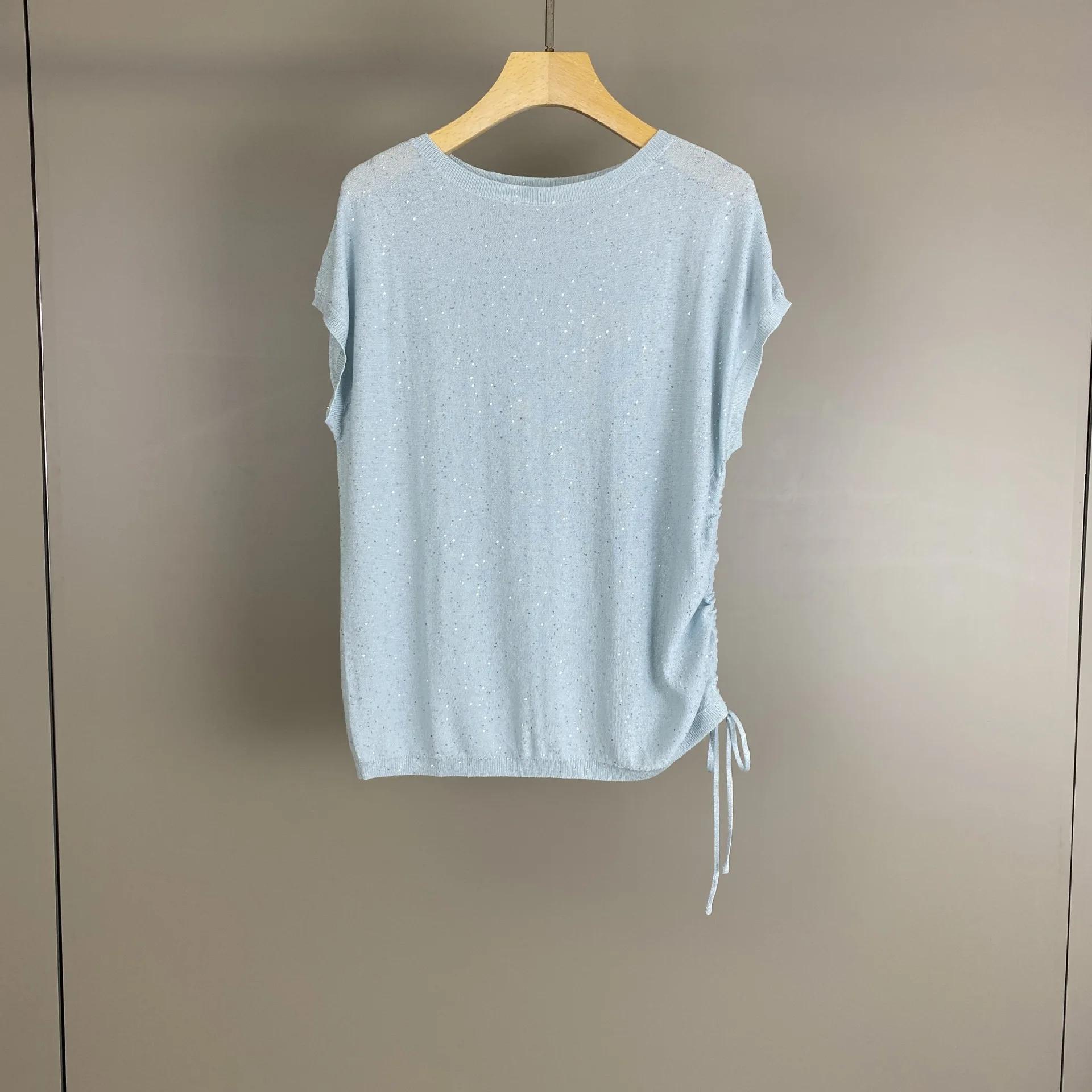 2026 Spring/Summer New Arrival: Linen & Sequin Crew-Neck Pullover Knit — Commuter & Casual Vest Top
2026 Spring/Summer New Arrival: Linen & Sequin Crew-Neck Pullover Knit — Commuter & Casual Vest Top