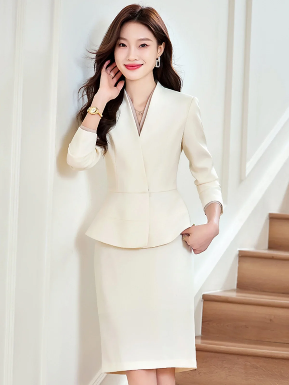 Elegant Women's Suit Set with Lace Trim Professional Formal Workwear Simple Two-Piece Autumn New Style Commute Style Slim Fit
Elegant Women's Suit Set with Lace Trim Professional Formal Workwear Simple Two-Piece Autumn New Style Commute Style Slim Fit