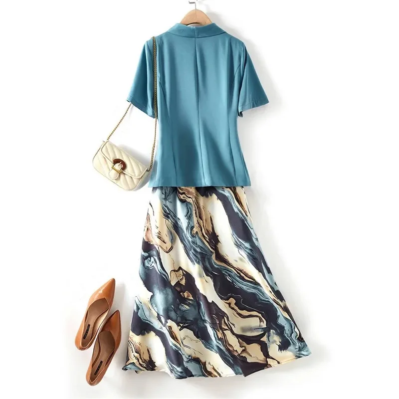 2022 summer new women's fashion high-end simple printing temperament ladies slim suit short-sleeved + suspender dress suit
2022 summer new women's fashion high-end simple printing temperament ladies slim suit short-sleeved + suspender dress suit