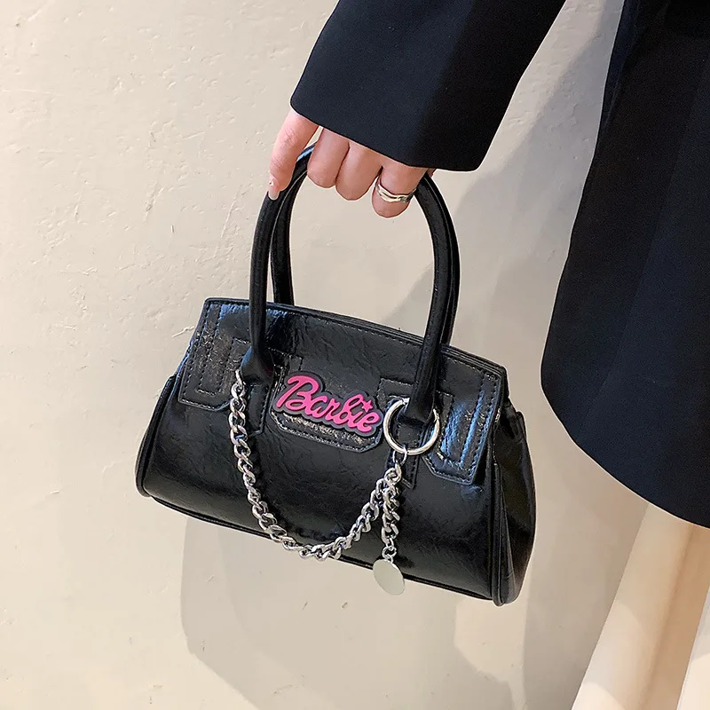 Women Bag Letter Embroidery 2024 New Fashionable High Quality Chain Small Crossbody Bag Y2K Black Shoulder Handheld Bucket Bag
Women Bag Letter Embroidery 2024 New Fashionable High Quality Chain Small Crossbody Bag Y2K Black Shoulder Handheld Bucket Bag