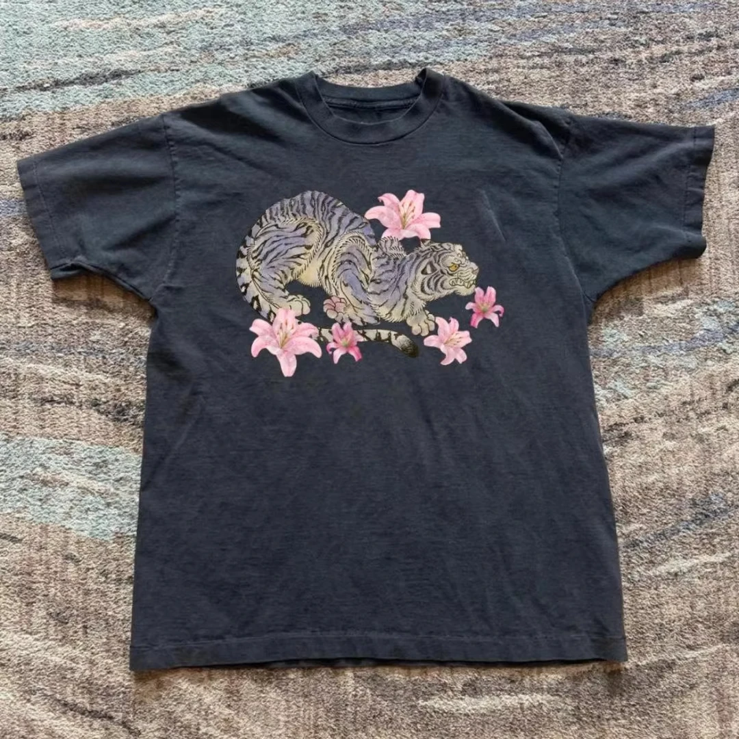 Plus Size Summer Women's Vintage Tiger Print T-shirt Cotton Breathable Stylish Versatile Street Style Oversized
Plus Size Summer Women's Vintage Tiger Print T-shirt Cotton Breathable Stylish Versatile Street Style Oversized