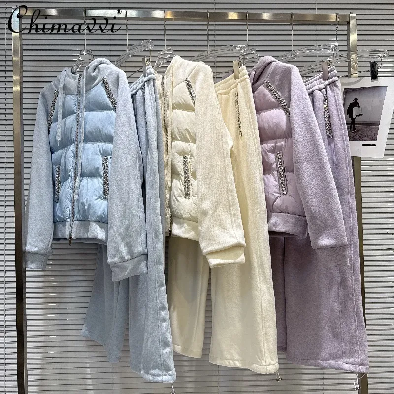 Winter Clothes New Fashion Rhinestone Hooded Patchwork Cotton Sweatshirt Top and Fleece-Lined Wide-Leg Pants Set Women Outfits
Winter Clothes New Fashion Rhinestone Hooded Patchwork Cotton Sweatshirt Top and Fleece-Lined Wide-Leg Pants Set Women Outfits