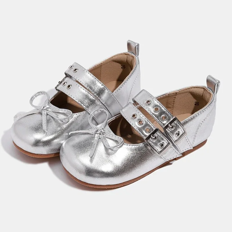 Children's Shoes Spring New Fashion Bow Girl's Princess Shoes Soft Soled Comfortable Baby Kid's Casual Flat Shoes Silver
Children's Shoes Spring New Fashion Bow Girl's Princess Shoes Soft Soled Comfortable Baby Kid's Casual Flat Shoes Silver