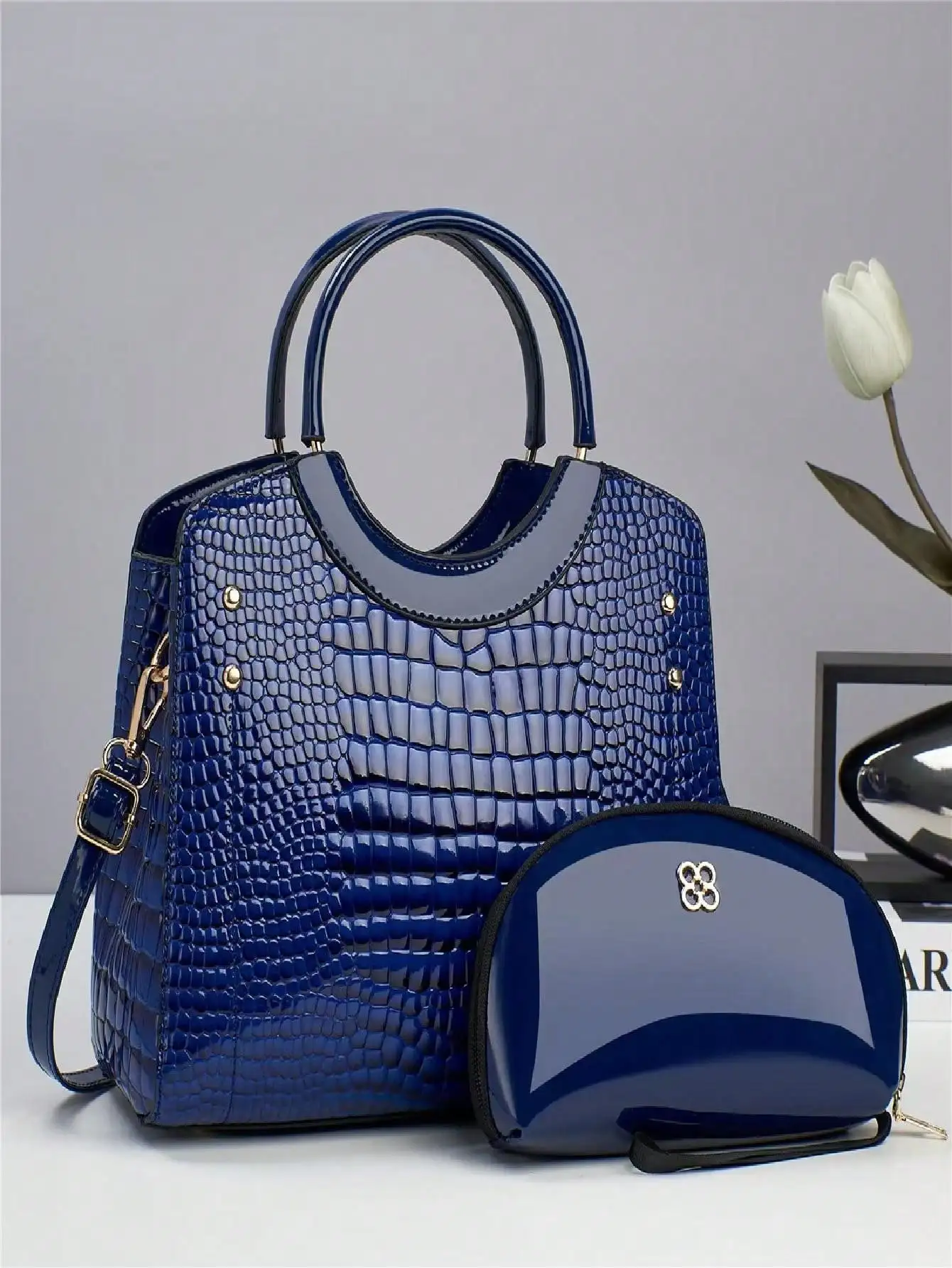 Ladies' Tote Bag 2024 Autumn And Winter New European And American Fashion Shoulder Crossbody Bag
Ladies' Tote Bag 2024 Autumn And Winter New European And American Fashion Shoulder Crossbody Bag