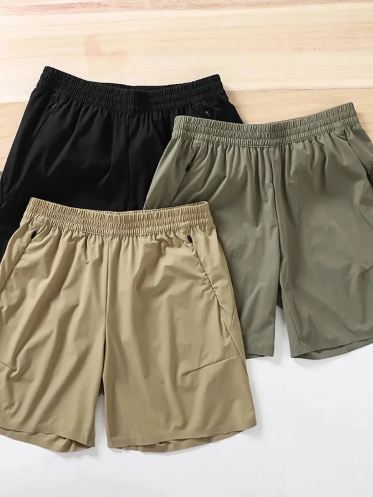 Men's Outdoor Sports Ice Silk Qui Dry Five-Quarter Loose Fit Breathable Water-Resistant orts Thin Summer Straight Leg Pants
Men's Outdoor Sports Ice Silk Qui Dry Five-Quarter Loose Fit Breathable Water-Resistant orts Thin Summer Straight Leg Pants