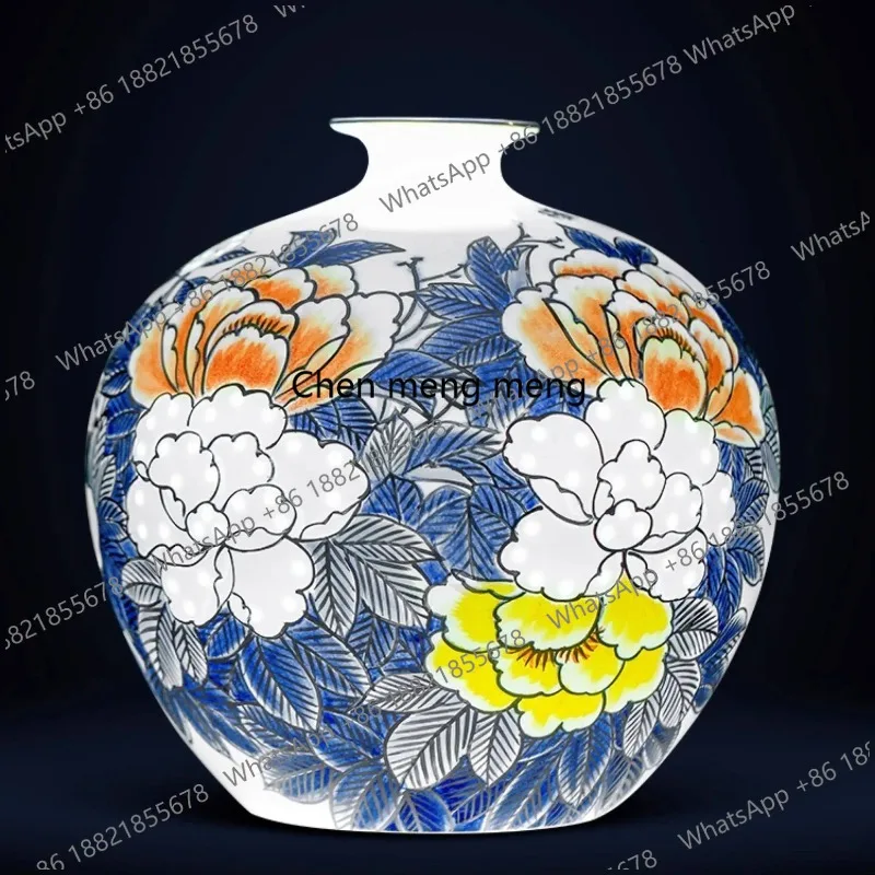 Jingdezhen ceramic vase blue and white porcelain hand-painted Chinese living room ornament decorative porcelain vase
Jingdezhen ceramic vase blue and white porcelain hand-painted Chinese living room ornament decorative porcelain vase