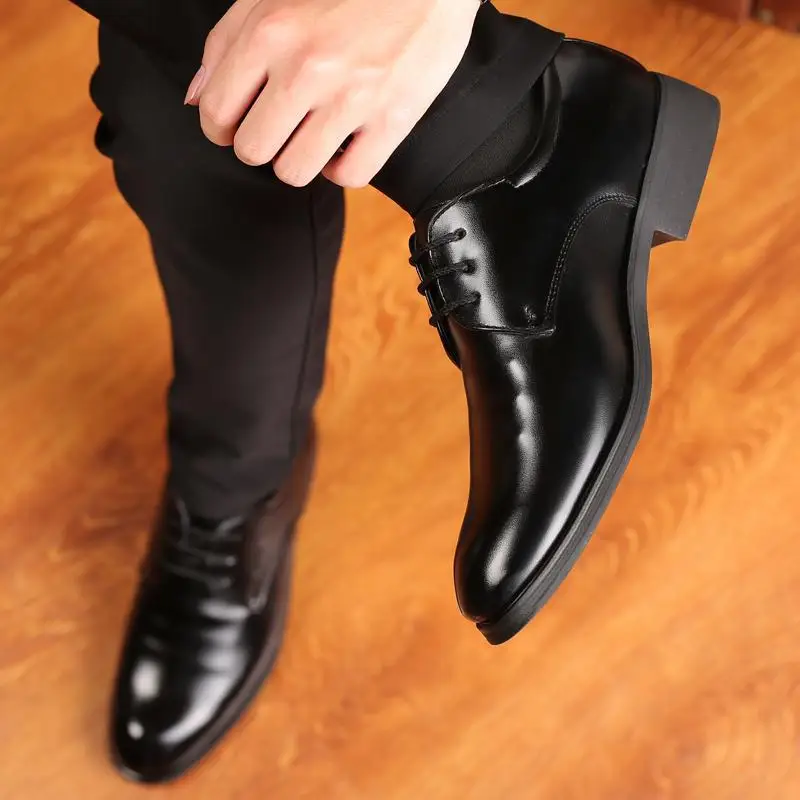 Business leather shoes men's party moccasin shoes new teen British style student thick sole west
Business leather shoes men's party moccasin shoes new teen British style student thick sole west