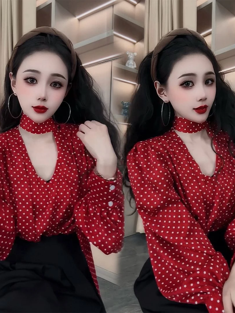 Spring 2026 Fashionable Red Polka Dot Long Sleeve Women's Shirt Design Sense Top Trendy Blouse French Style Loose Fit V-neck
Spring 2026 Fashionable Red Polka Dot Long Sleeve Women's Shirt Design Sense Top Trendy Blouse French Style Loose Fit V-neck