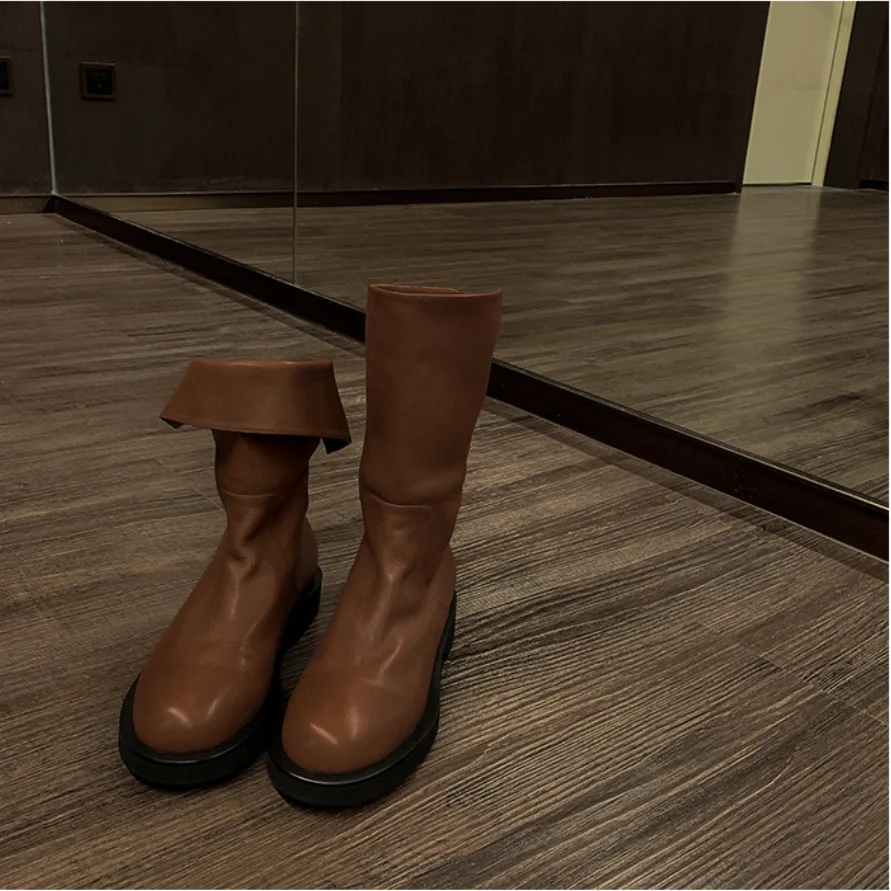 2025 Round toe Platform Cowhide Riding boots Large tubular boots Middle heel Slip-on Simple style Women's Boots
2025 Round toe Platform Cowhide Riding boots Large tubular boots Middle heel Slip-on Simple style Women's Boots