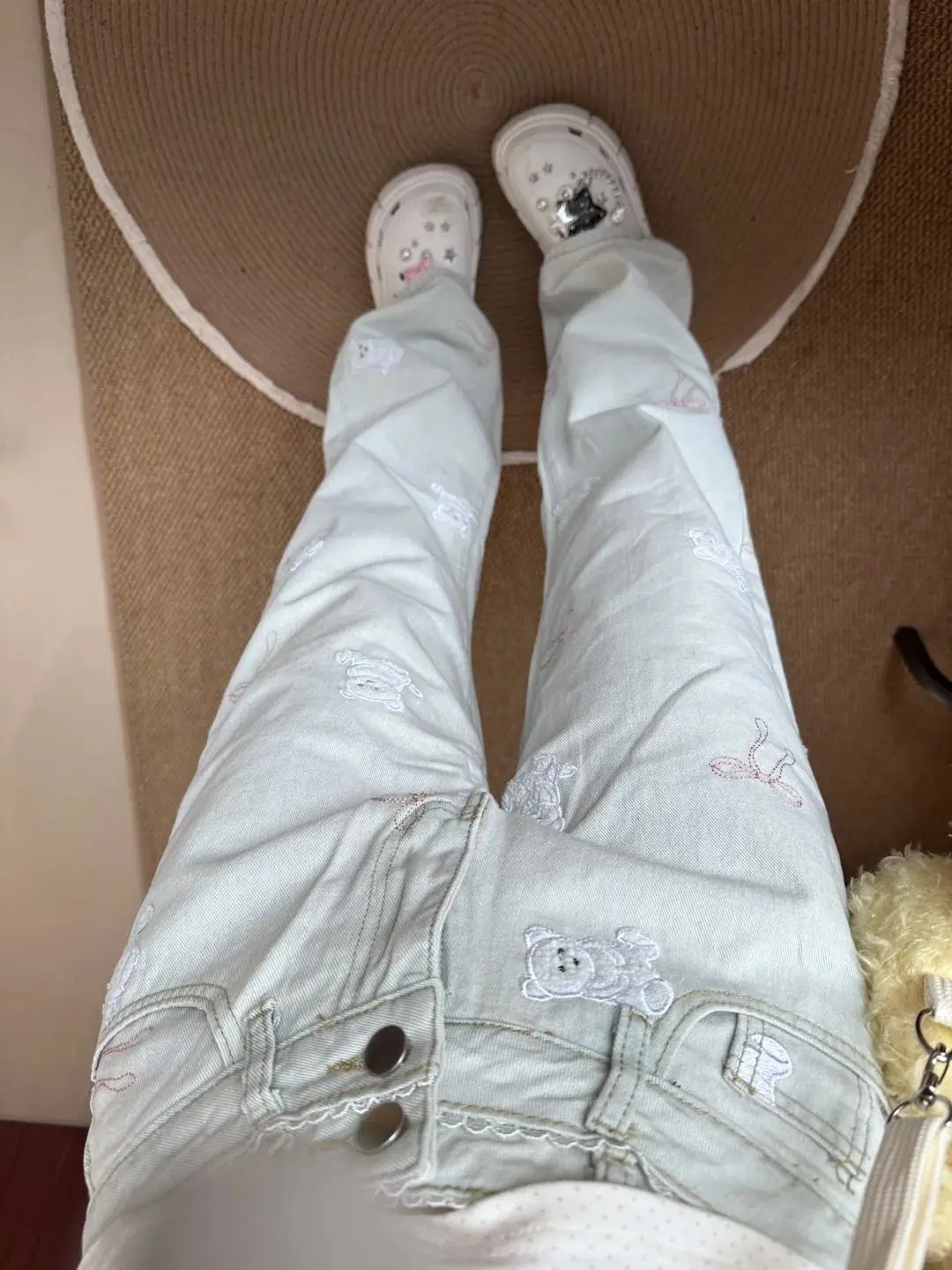 Kawaii Bear Embroidery Jeans Women Japanese Sweet E-girls High Waist Wide Leg Pants 2025 Spring New Chic Street Pantalones
Kawaii Bear Embroidery Jeans Women Japanese Sweet E-girls High Waist Wide Leg Pants 2025 Spring New Chic Street Pantalones