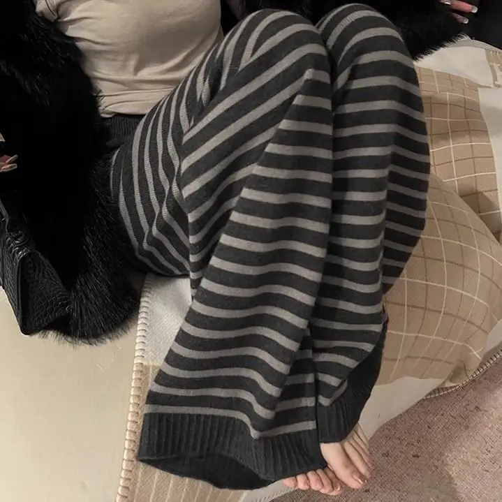 Black Gray Striped Knitted Casual Pants Autumn Winter Comfortable Warm Woolen Pants Loose Slim Wide-Leg Pants Lazy Style
Black Gray Striped Knitted Casual Pants Autumn Winter Comfortable Warm Woolen Pants Loose Slim Wide-Leg Pants Lazy Style