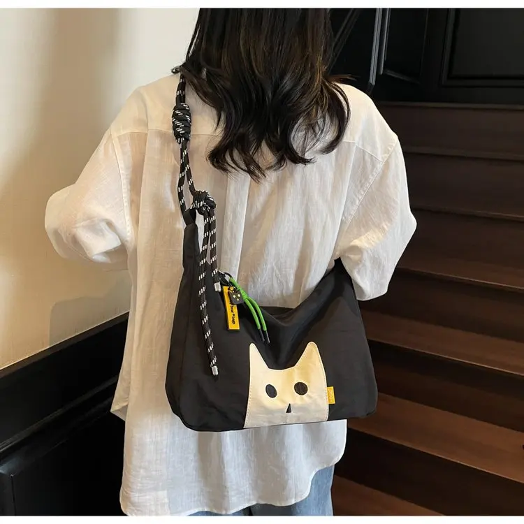 Новая пригородная сумка большой вместимости 888, повседневная сумка на плечо, модная универсальная сумка премиум-класса, универсальная повседневная сумка
Новая пригородная сумка большой вместимости 888, повседневная сумка на плечо, модная универсальная сумка премиум-класса, универсальная повседневная сумка