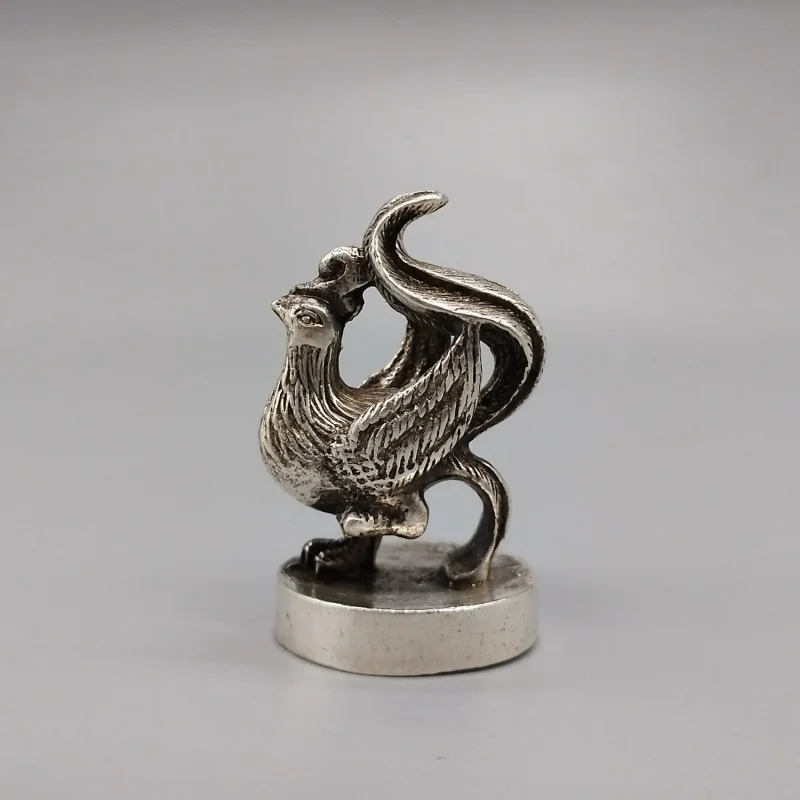 Chinese antique Phoenix Statue Seal Auspicious Feng Shui Ornament Carved Craft Collectible Desktop Decoration Study decor
Chinese antique Phoenix Statue Seal Auspicious Feng Shui Ornament Carved Craft Collectible Desktop Decoration Study decor
