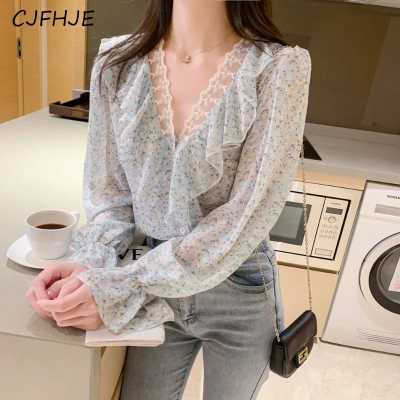 CJFHJE Spring French Sweet Women's Lace V-neck Chiffon Top Korean Fashion Retro Casual Women New V-neck Small Flower Shirts
CJFHJE Spring French Sweet Women's Lace V-neck Chiffon Top Korean Fashion Retro Casual Women New V-neck Small Flower Shirts