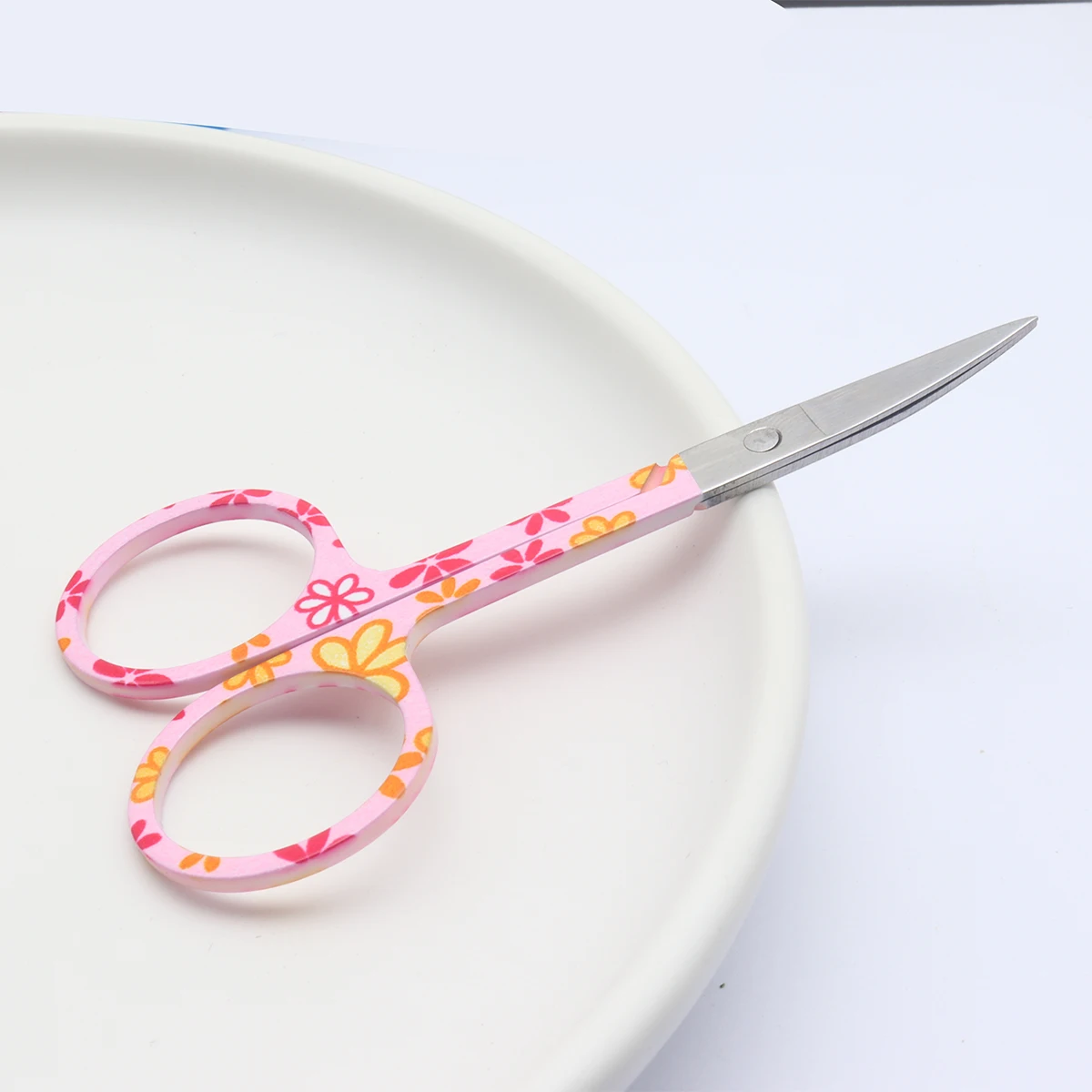 EasyNail 1pcs Pink Flower surface Straight Head Professional Cuticle Manicure Pedicure Nails Scissors eyebrow
EasyNail 1pcs Pink Flower surface Straight Head Professional Cuticle Manicure Pedicure Nails Scissors eyebrow