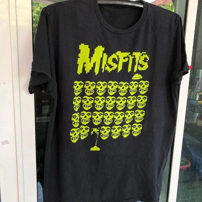 Tribute To The European and American Classic Punk Band The Misfits Skull Short-sleeved Men's Vintage T-shirt Women Summer
Tribute To The European and American Classic Punk Band The Misfits Skull Short-sleeved Men's Vintage T-shirt Women Summer