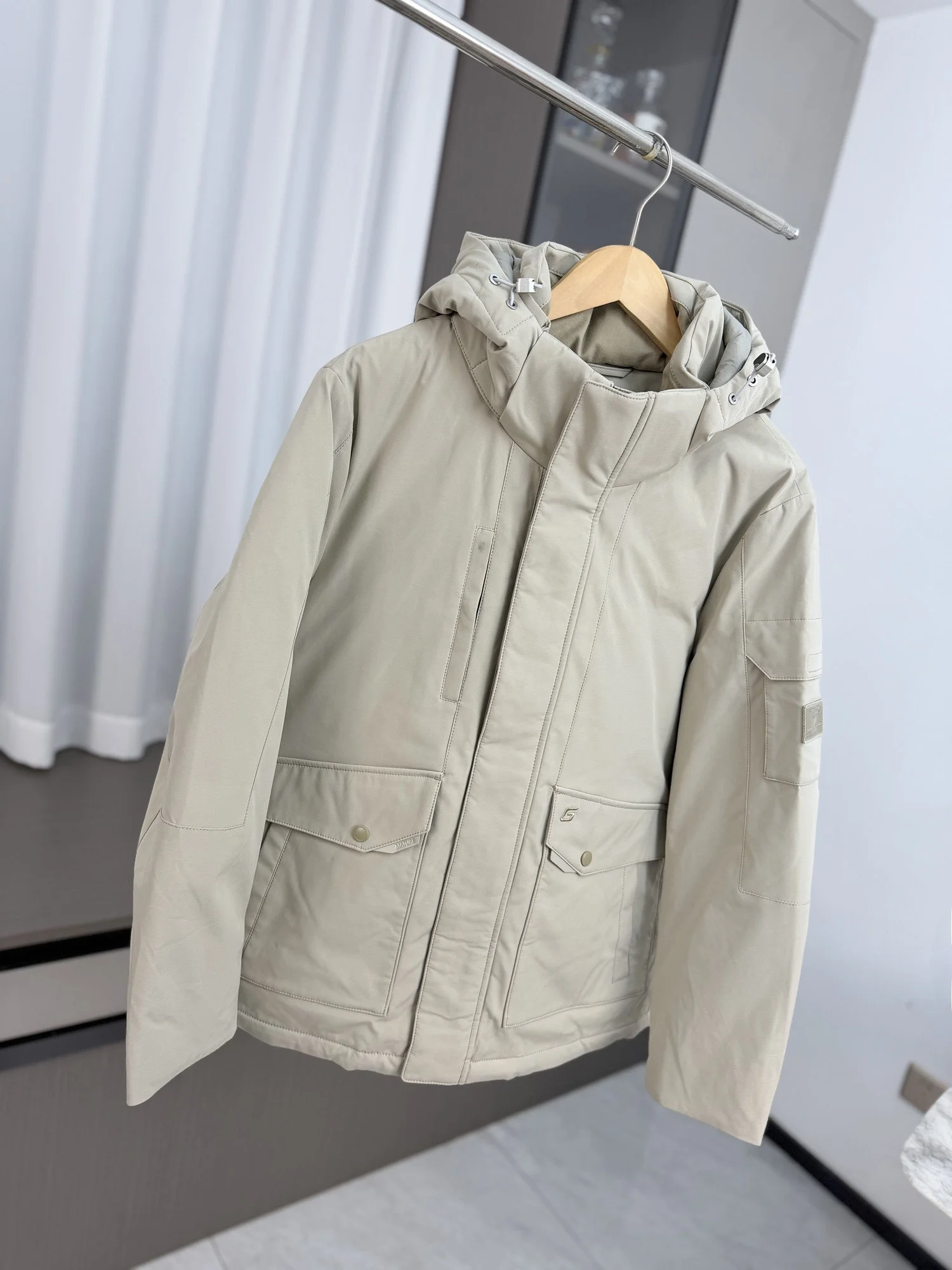 Мужская утепленная куртка-пуховик High Loosen 90 Du с капюшоном, для активного отдыха, морозостойкая, теплая, модная, с длинными рукавами, на молнии
Мужская утепленная куртка-пуховик High Loosen 90 Du с капюшоном, для активного отдыха, морозостойкая, теплая, модная, с длинными рукавами, на молнии