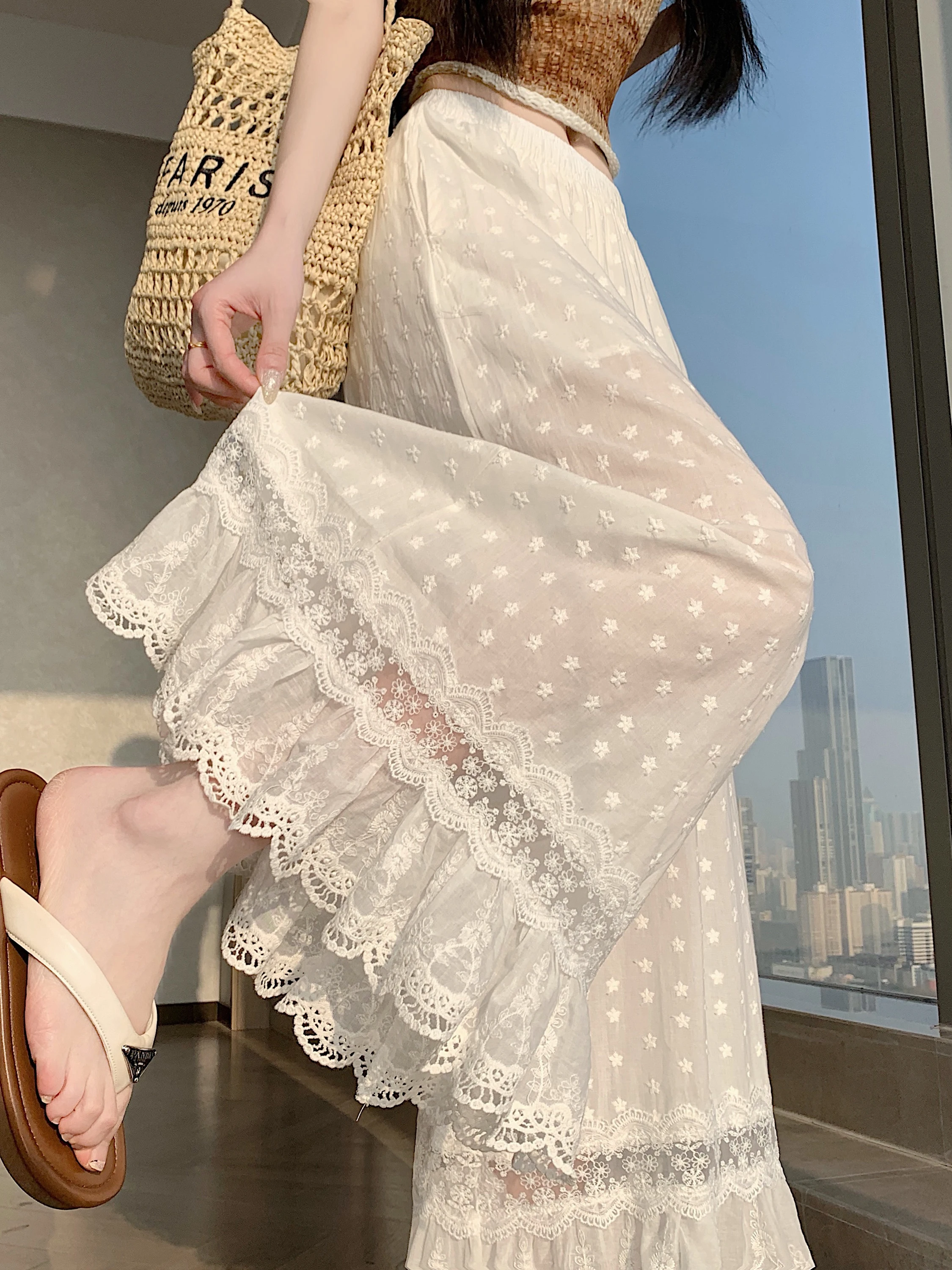 Lace Trim Embroidered Hollow Wide Leg Pants Women's Summer Thin High Waist Slim Straight Nine Point Casual Pants
Lace Trim Embroidered Hollow Wide Leg Pants Women's Summer Thin High Waist Slim Straight Nine Point Casual Pants