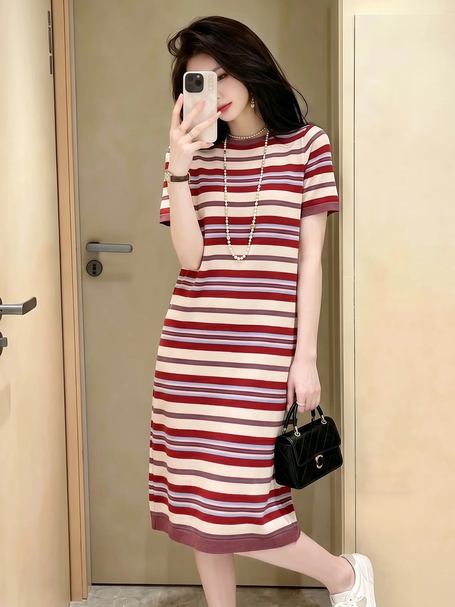 Korean Commuter Style Color Block Stripe Midi Dress Short Sleeve Women's Fashionable Dress Poem Art Silk Straight Cut Dress
Korean Commuter Style Color Block Stripe Midi Dress Short Sleeve Women's Fashionable Dress Poem Art Silk Straight Cut Dress