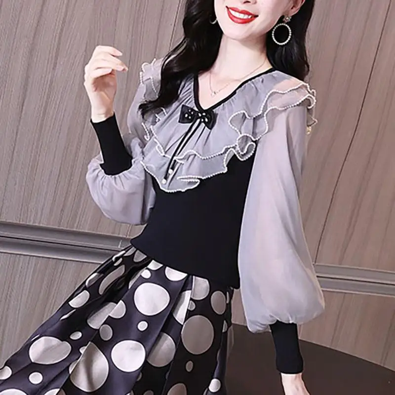 Autumn women's 2026 new covers the meat, lotus leaf edge bubble sleeve knitted sweater top
Autumn women's 2026 new covers the meat, lotus leaf edge bubble sleeve knitted sweater top
