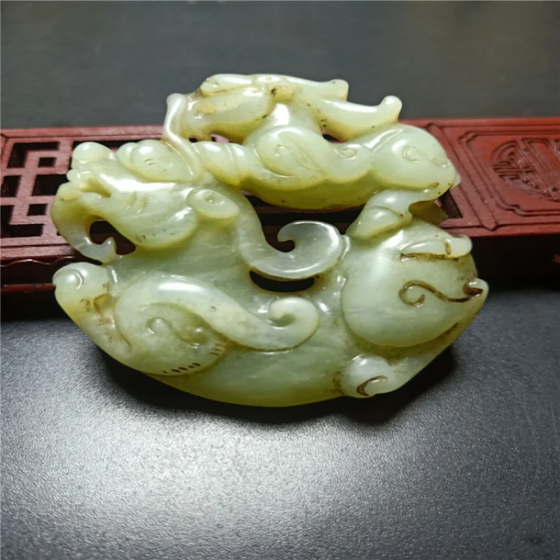 Supply Vintage Craft Xiu Jade Hollow Auspicious Beast Pendant Ancient Style Waist Pendant Hanging Ornament Natural
Supply Vintage Craft Xiu Jade Hollow Auspicious Beast Pendant Ancient Style Waist Pendant Hanging Ornament Natural