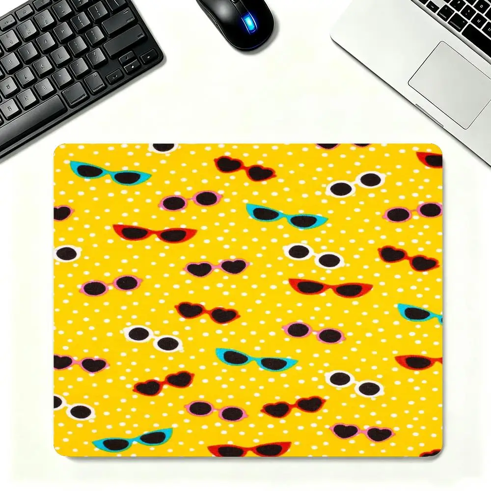 Multi-Color Dot Grid Pattern Large Mousepad, Durable Hemmed Edge Anti‑Slip Keyboard Pad
Multi-Color Dot Grid Pattern Large Mousepad, Durable Hemmed Edge Anti‑Slip Keyboard Pad