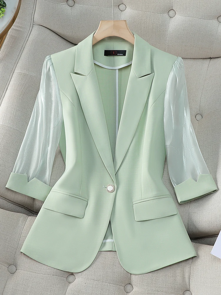 Женский летний тонкий пиджак-жакет нового фасона, маленький размер, премиум-класс, с рукавом 3/4, приталенный, для офиса, из чистой ткани.
Женский летний тонкий пиджак-жакет нового фасона, маленький размер, премиум-класс, с рукавом 3/4, приталенный, для офиса, из чистой ткани.