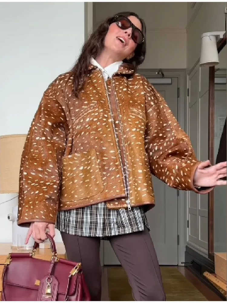 Vintage Chic Polka Dot Short Jacket Women Stand Neck Long Sleeved Loose Outerwear 2026 NEW Spring Lady Casual Street Outerwear
Vintage Chic Polka Dot Short Jacket Women Stand Neck Long Sleeved Loose Outerwear 2026 NEW Spring Lady Casual Street Outerwear
