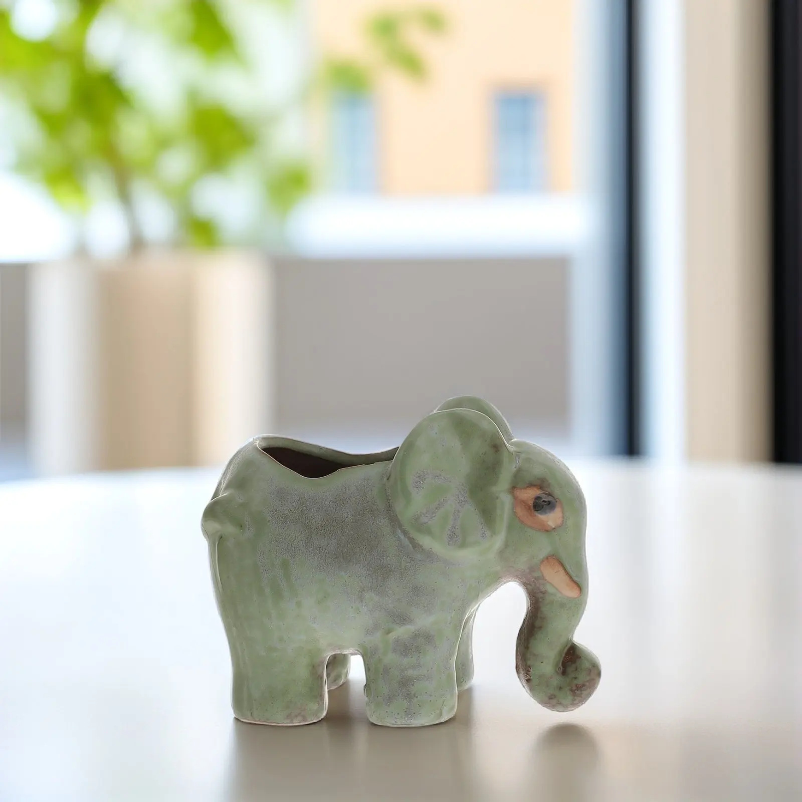 Набор из 2 керамических кашпо в форме слона для суккулентов, кактусов, аэроплантов, для дома и сада, для использования в помещении и на улице
Набор из 2 керамических кашпо в форме слона для суккулентов, кактусов, аэроплантов, для дома и сада, для использования в помещении и на улице