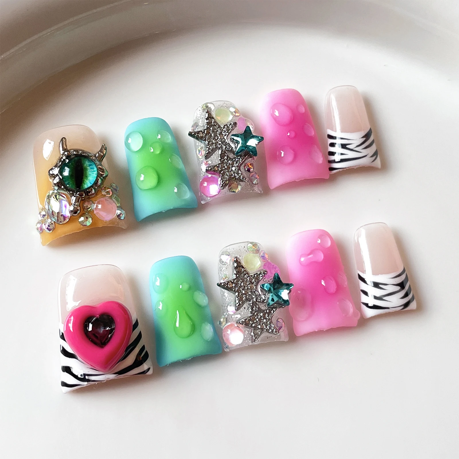 10pcs French Style Duckbill Handmade Press On Nails Zebra Stripes Y2k Star Love Heart Decor False Nails Charming Blush Fake Nail
10pcs French Style Duckbill Handmade Press On Nails Zebra Stripes Y2k Star Love Heart Decor False Nails Charming Blush Fake Nail