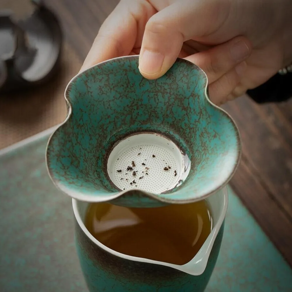 Drinkware Supplies Kiln Baked Ceramic Tea Strainers Elegant Retro Tea Leaf Filter Chinese Exquisite Tea Separator Office
Drinkware Supplies Kiln Baked Ceramic Tea Strainers Elegant Retro Tea Leaf Filter Chinese Exquisite Tea Separator Office