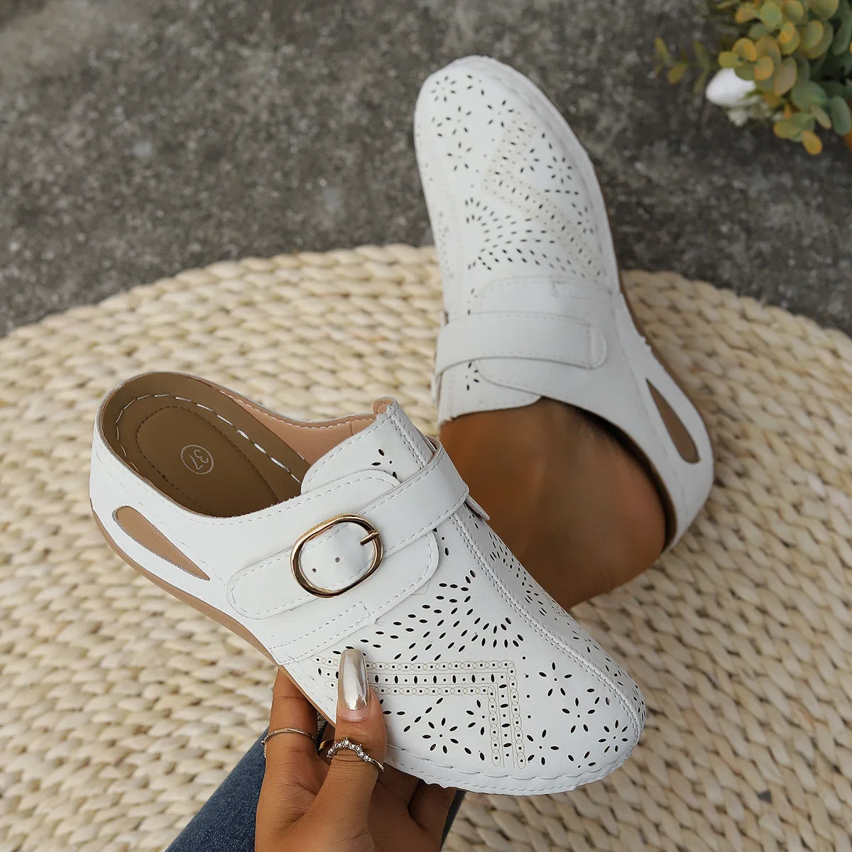 Women Slippers 2024 New Fashion Closed Toe Platform Slippers Sandals Ladies Vintage Slides Women Wedge Slippers Shoes
Women Slippers 2024 New Fashion Closed Toe Platform Slippers Sandals Ladies Vintage Slides Women Wedge Slippers Shoes