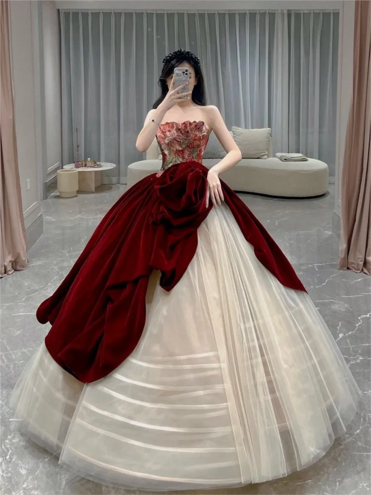 New rose toasting and banquet gift puffy skirt
New rose toasting and banquet gift puffy skirt