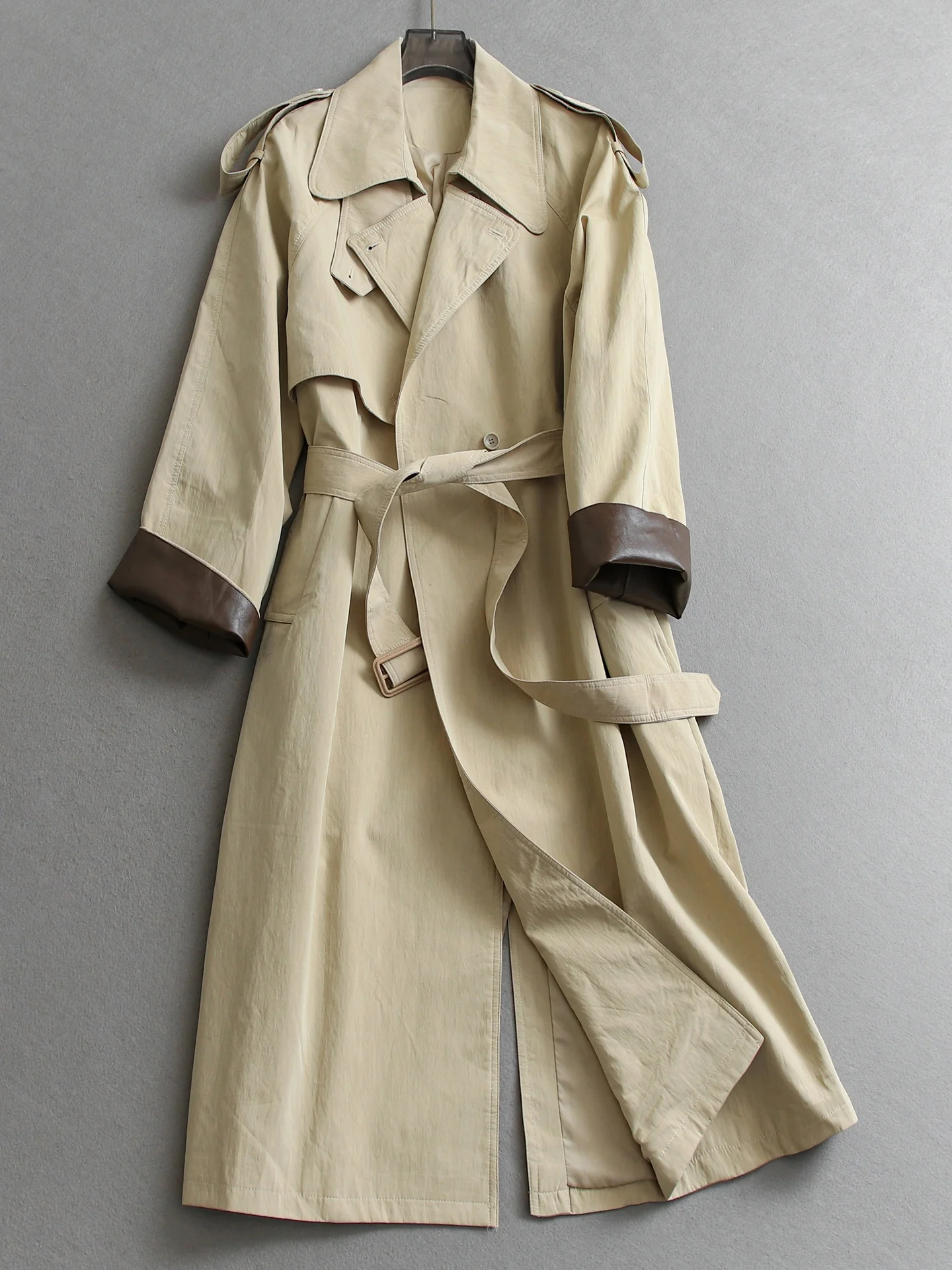 Color Block Leather Sleeve Long Casual Coat Double Breasted Loose over Knee Length Women's Windbreaker W501 Flip Collar
Color Block Leather Sleeve Long Casual Coat Double Breasted Loose over Knee Length Women's Windbreaker W501 Flip Collar