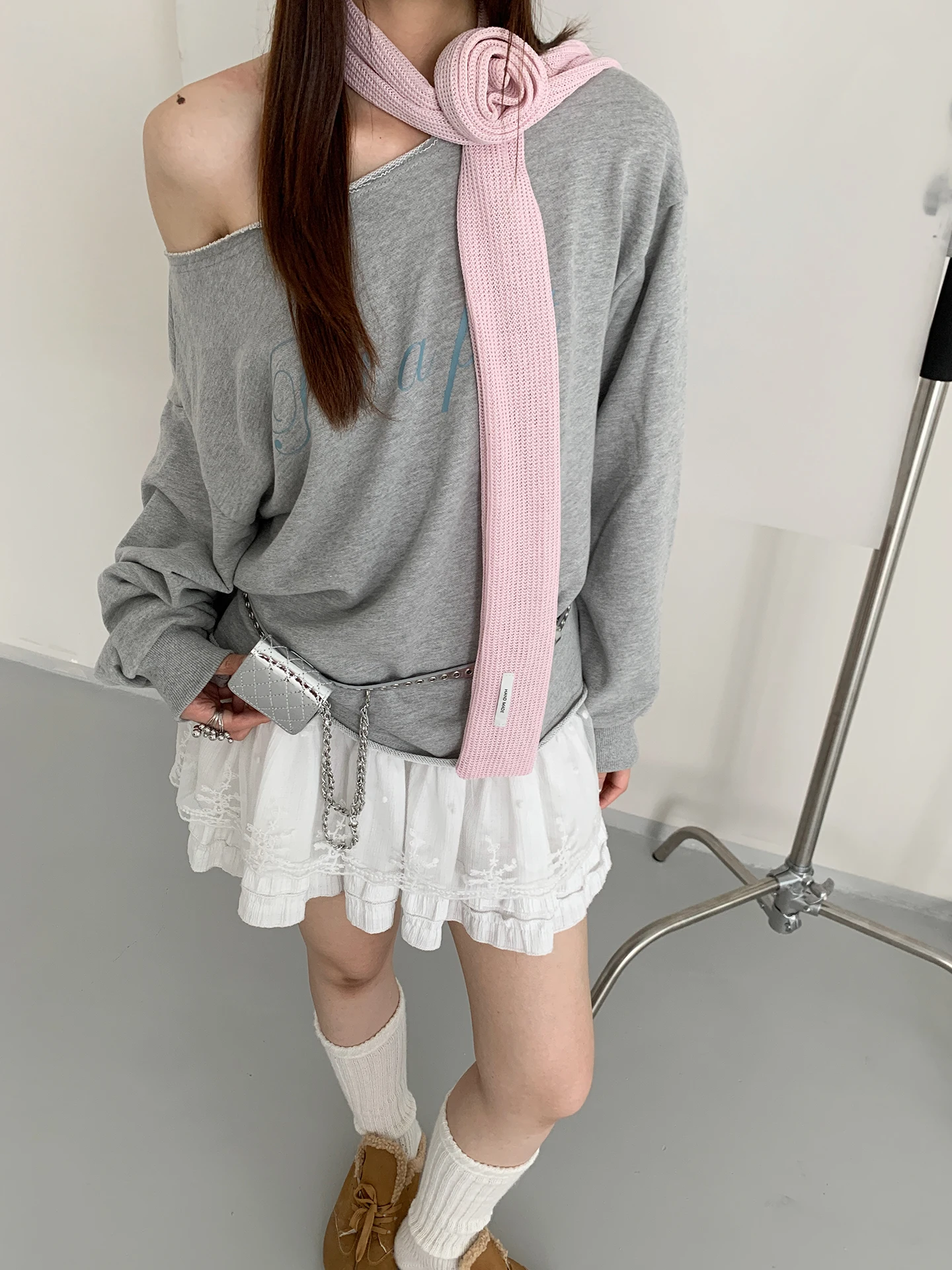 Модный длинный полосатый шарф с цветочным принтом для женщин, узкий вязаный шарф для шеи, дышащий и универсальный
Модный длинный полосатый шарф с цветочным принтом для женщин, узкий вязаный шарф для шеи, дышащий и универсальный