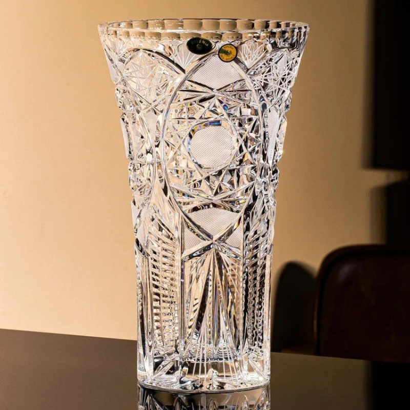 Crystal glass vase hand-carved classical vase home countertop vase
Crystal glass vase hand-carved classical vase home countertop vase