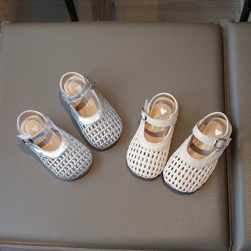 Soft Breathable Hollow Shoes Child Girl Novel Roman Sandals for Little Girls Side Butterfly-knot Princess Weave Sandals
Soft Breathable Hollow Shoes Child Girl Novel Roman Sandals for Little Girls Side Butterfly-knot Princess Weave Sandals